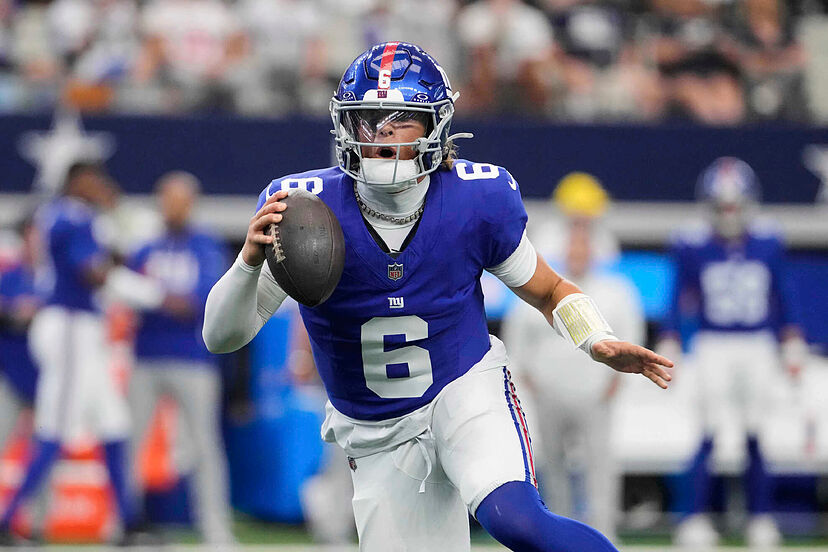 New era begins: Giants bench Russell Wilson, name rookie Jaxson Dart new  starting QB | Marca