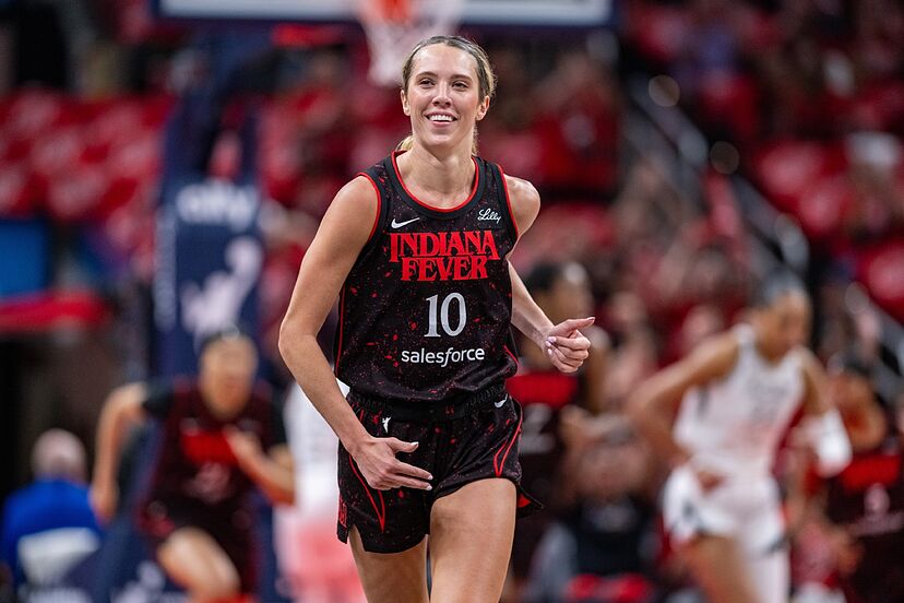 Lexie Hull eyes future with Fever as free agency looms | Marca