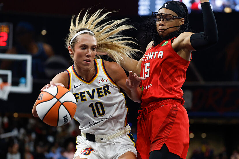 Lexie Hull leaves Indiana Fever fans speechless with her incredible abs as  her 10-minute routine takes TikTok by storm | Marca