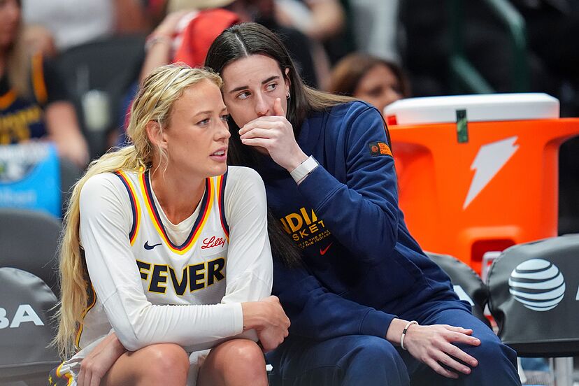 Fever star Sophie Cunningham introduces her "new team" that could include  Caitlin Clark ahead of Playoff game vs. Dream | Marca