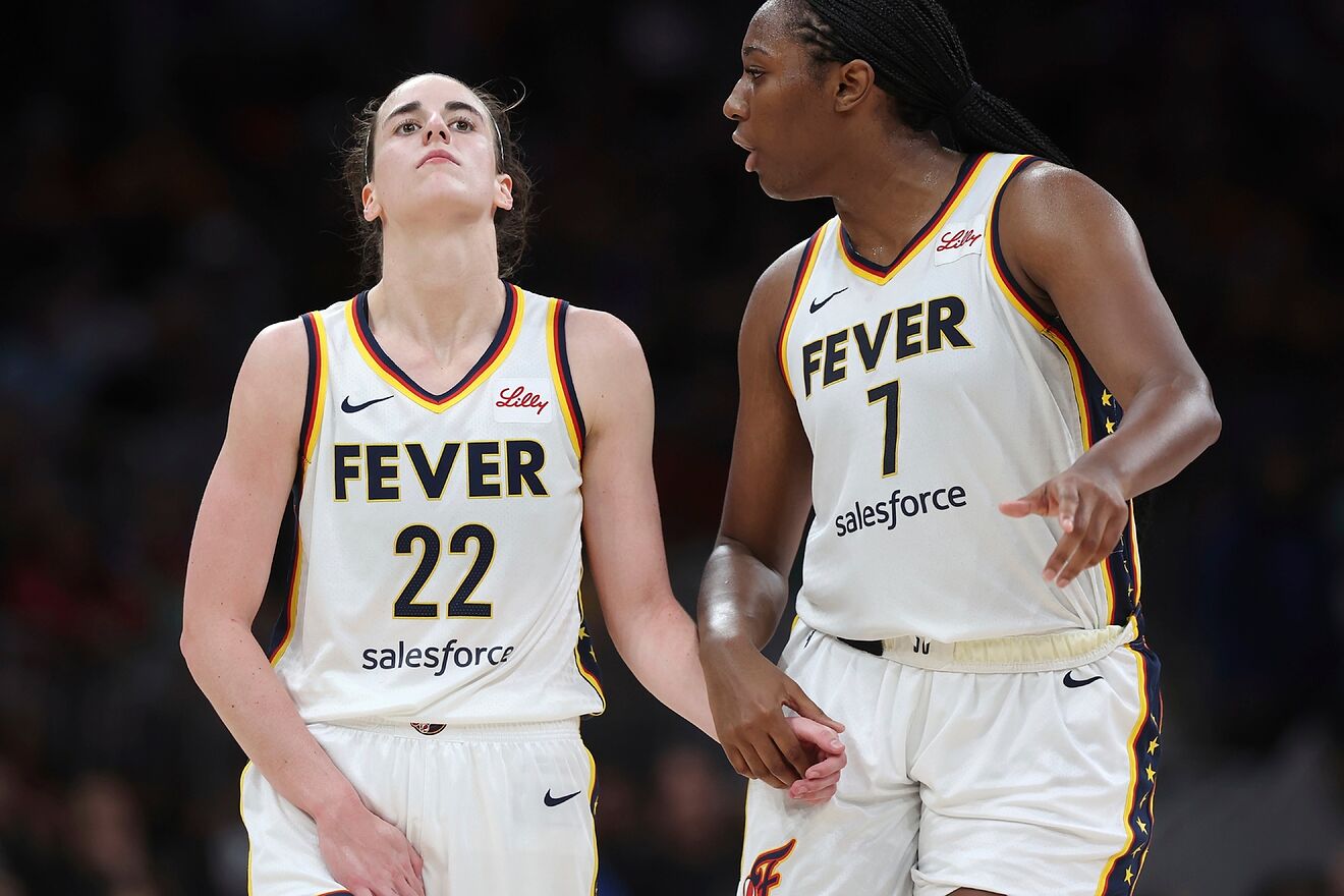 Caitlin Clark and Aliyah Boston