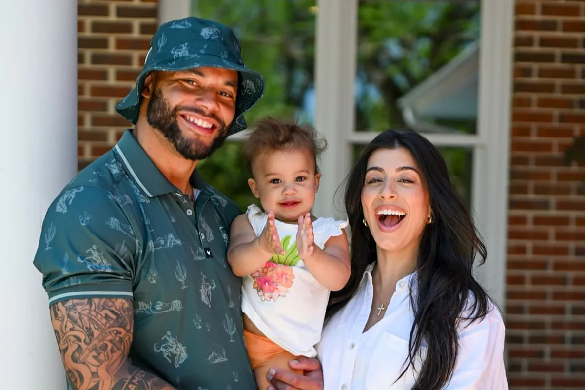 Dak Prescott's fiancée melts hearts with romantic message ahead of his comeback season: "No man does it better!" | Marca