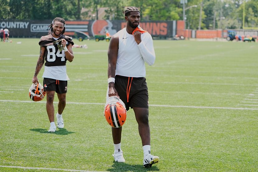 Shedeur Sanders faces cold reality in Cleveland as Browns hit the brakes:  "He's no Joe Burrow" | Marca