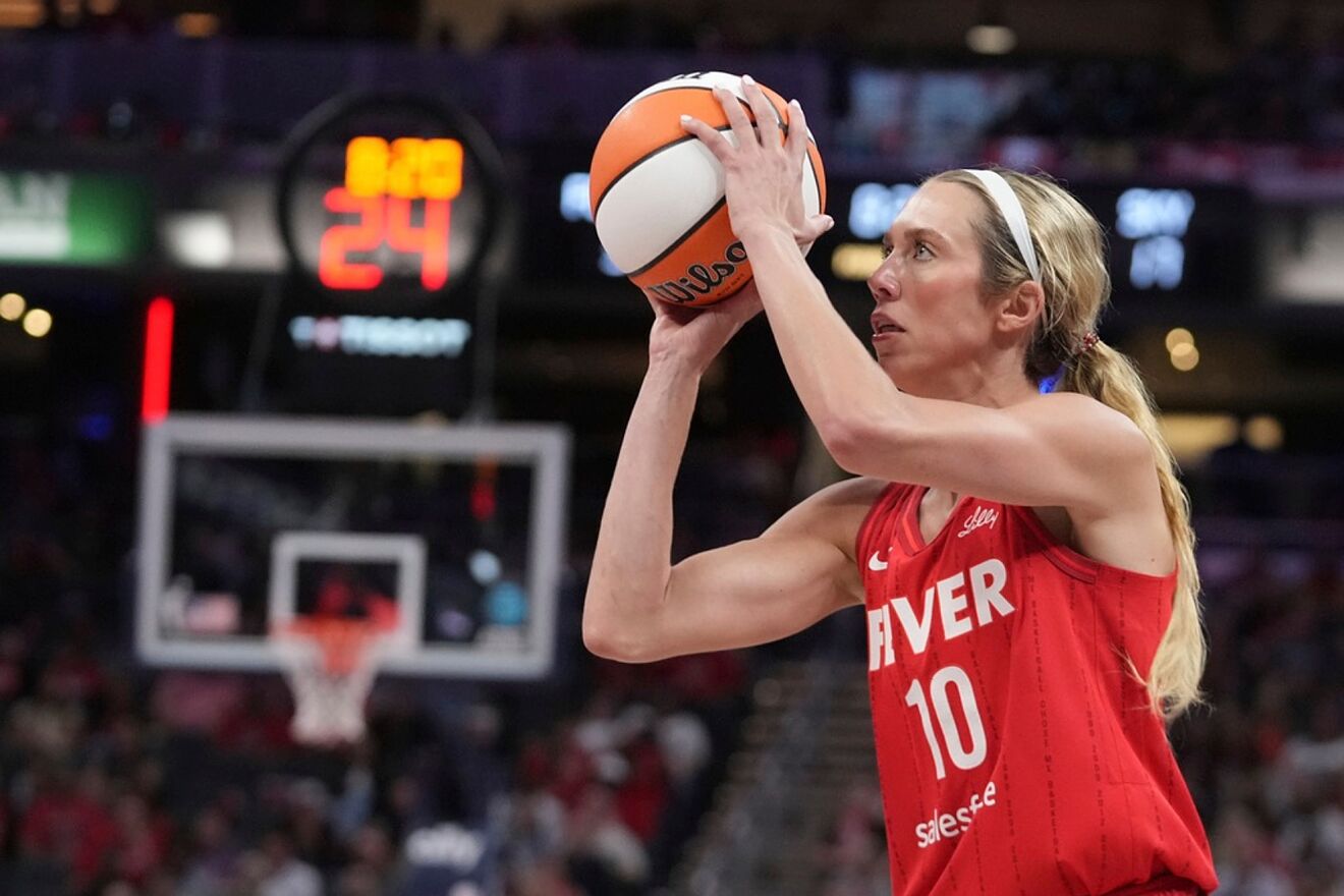Lexie Hull made Indiana Fever history despite loss to Aces in Game 2...