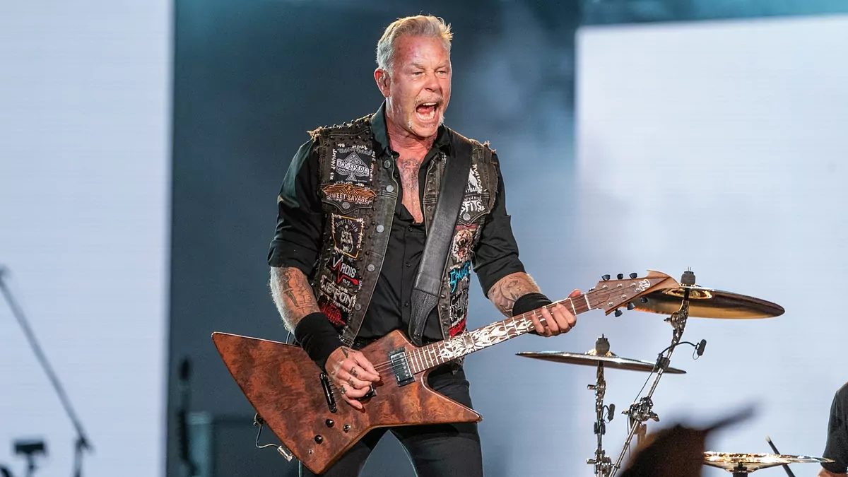 Metallica frontman James Hetfield filed for divorce, only 'The Memory  Remains' | Marca