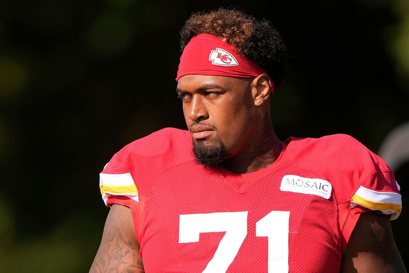 Chiefs&apos; Gamble at Left Tackle: Why Josh Simmons Is Patrick Mahomes&apos;...