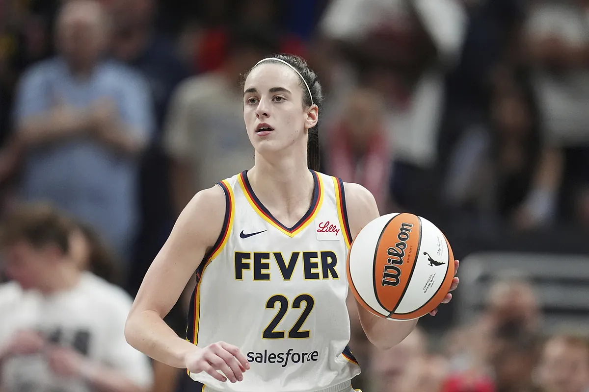 Caitlin Clark announces she will return to play in the off-season but not  in the Unrivaled League: Her plans revealed | Marca