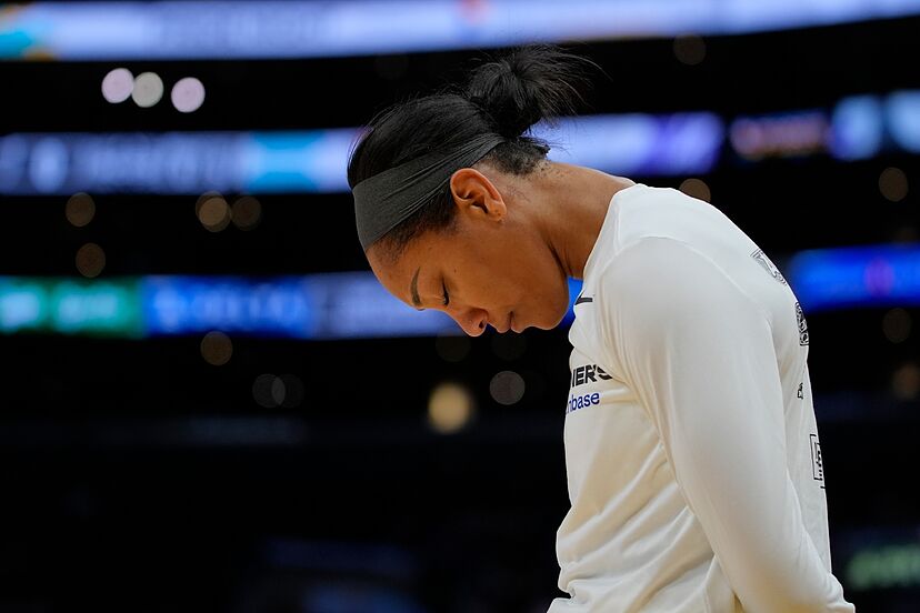 A'ja Wilson breaks down in postgame interview after Las Vegas Aces sixth  loss of the season | Marca