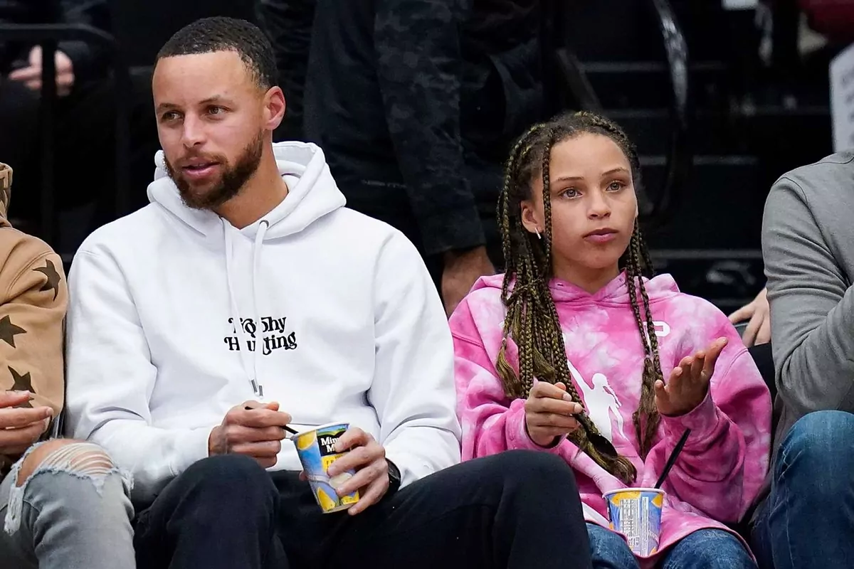 Stephen Curry's daughter Riley shines bright as volleyball star in the making | Marca