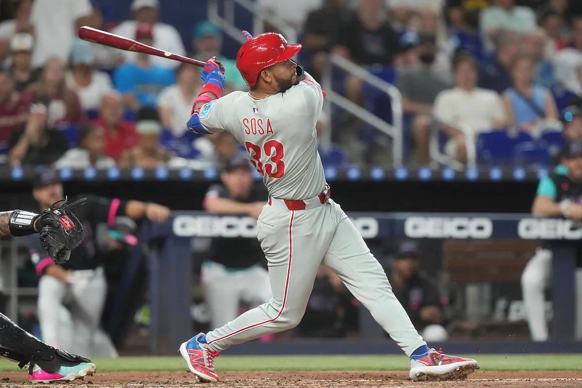 Phillies fan speaks out after viral 'Karen' confrontation over home run ball