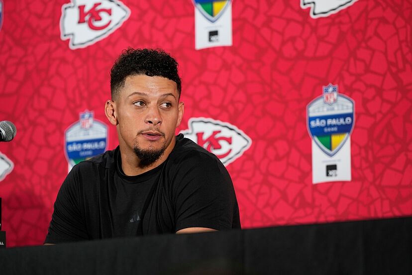 Patrick Mahomes admits Chiefs 'weren't good enough' in opener against  Chargers | Marca
