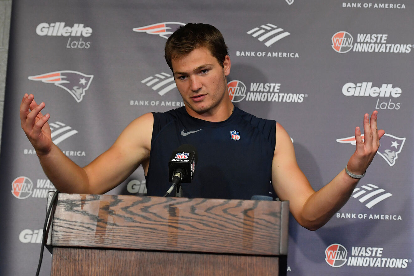 Tom Brady shifts focus from Geno Smith to Drake Maye amid Raiders' struggles