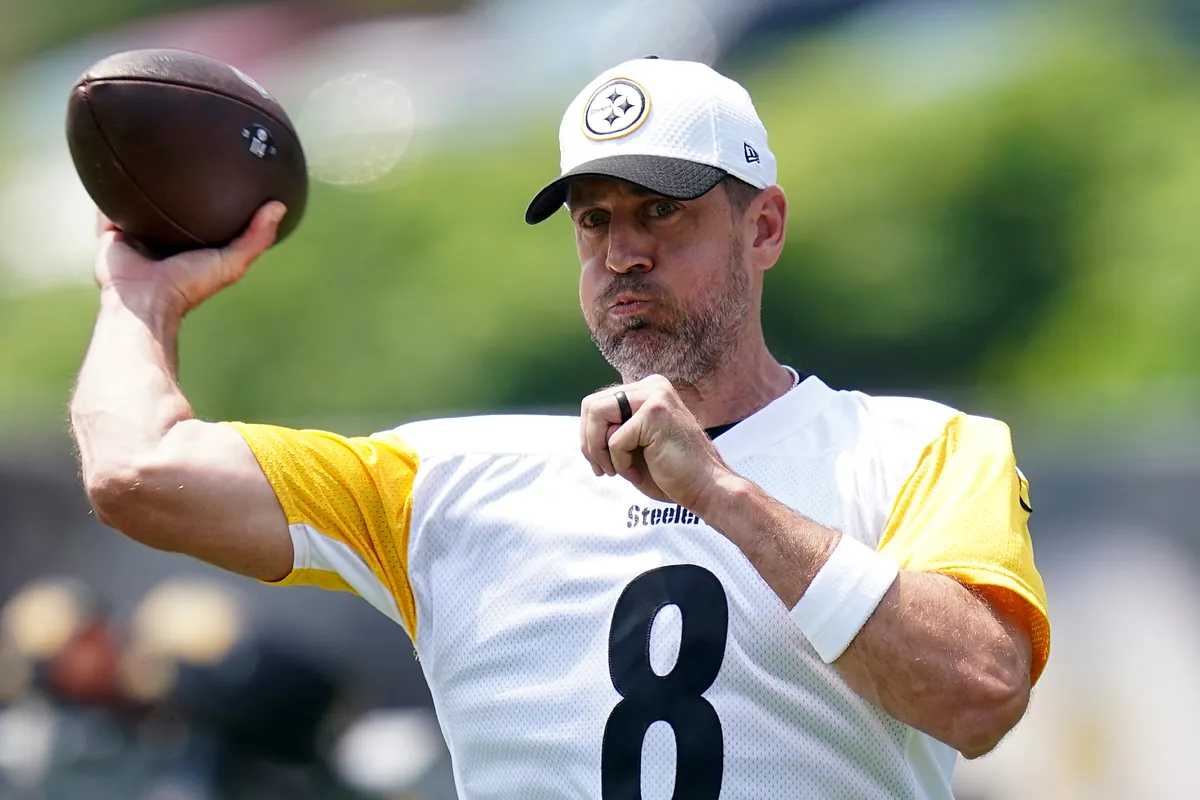 Aaron Rodgers brushes off revenge narrative ahead of Steelers' meeting with New York Jets