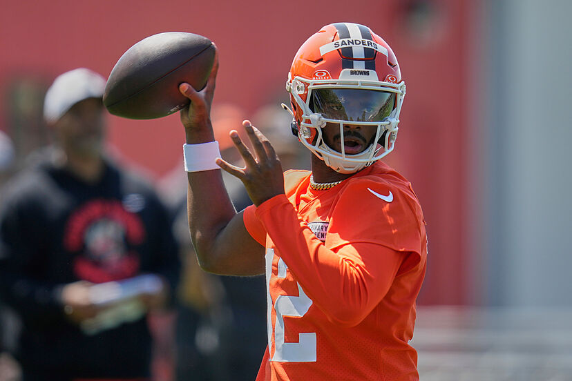 Shedeur Sanders blocks out noise as Browns quarterback competition heats up | Marca