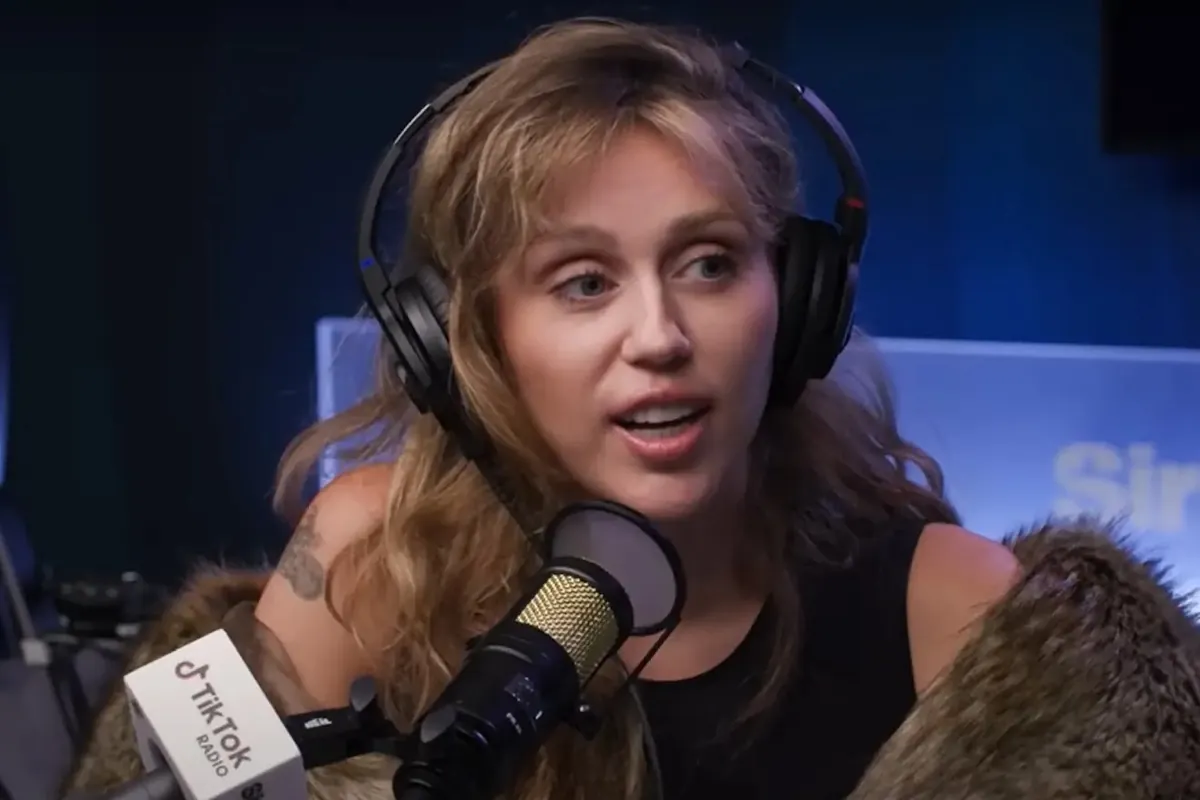 Miley Cyrus opens the door to 'Hannah Montana' return on 20th ...