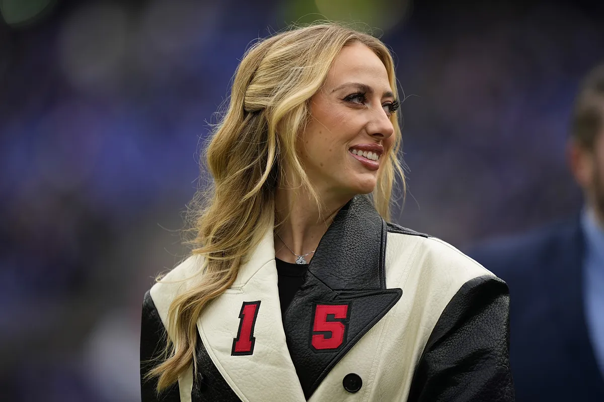 Brittany Mahomes sweetens the Chiefs' defeat with her incredible look and by taking baby Golden to his first game at Arrowhead Stadium