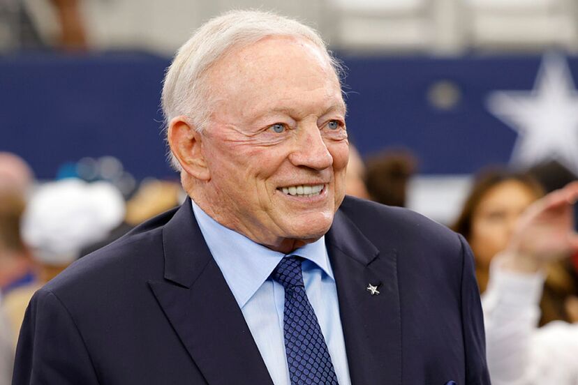 Jerry Jones finally speaks out on AT&T Stadium's sun glare problem leaving  Cowboys fans stunned | Marca