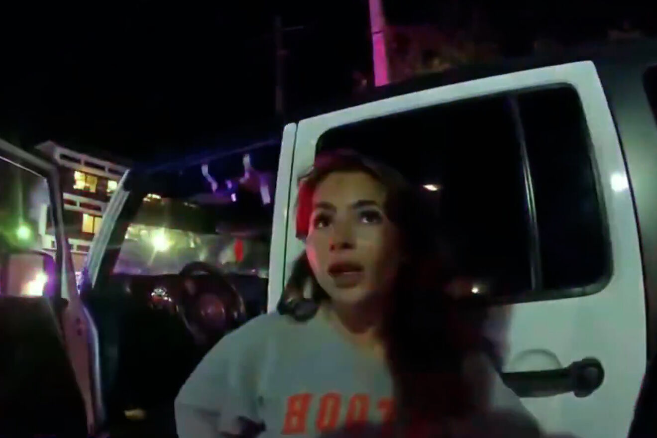 Hooters girl flirts and tries to make out with cops during DUI stop ...