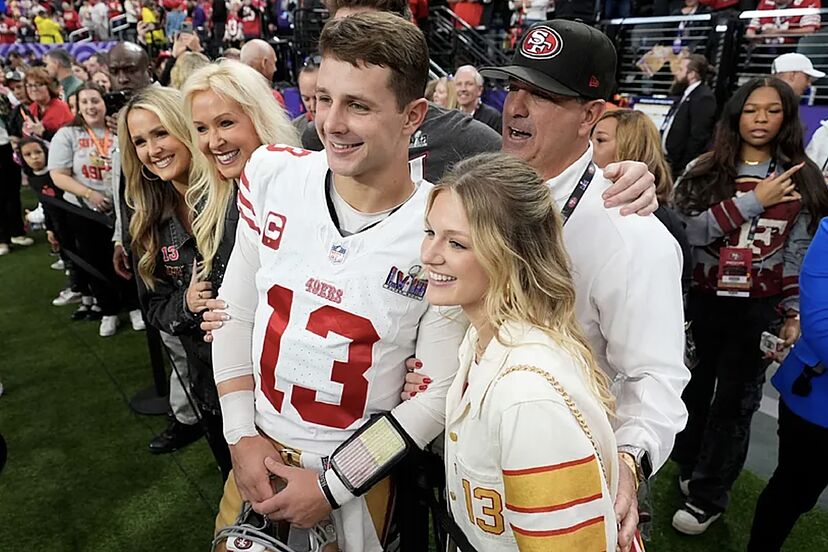 5 MINUTES AGO: “Please understand my fiancé” – Jenna Brandt, fiancée of Brock Purdy, emotionally revealed the heartbreaking reason behind his and the San Francisco 49ers’ defeat, leaving the NFL world stunned. Before kickoff, Purdy quietly struggled with overwhelming anxiety that clouded his focus and drained his strength. Yet he still fought with every ounce of passion for his teammates. Through tears, Jenna confessed: “We are sorry, but Brock gave all he had. Please understand that beneath the helmet is a man fighting silent battles who still refuses to give up.” - Linh