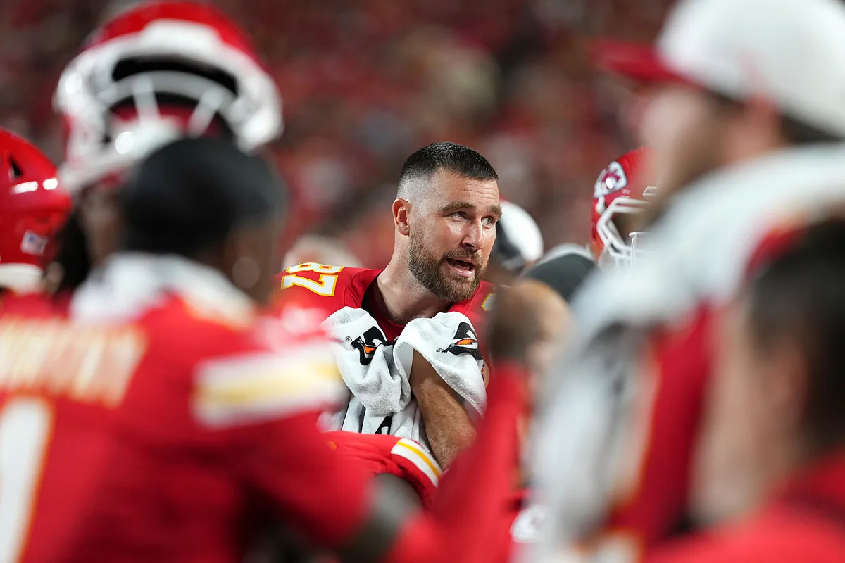 The wild theory of why Travis Kelce 'took out' Xavier Worthy after Taylor  Swift's reaction | Marca