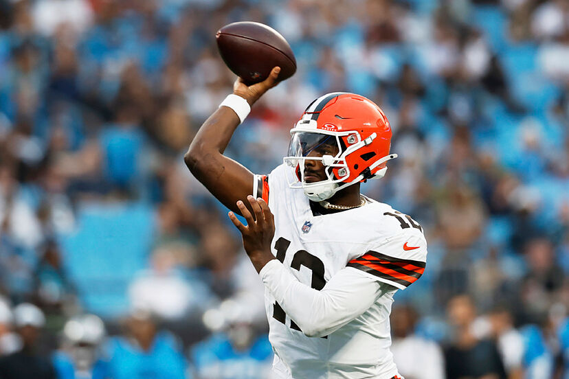 Shedeur Sanders challenges the narrative thanks to impressive NFL preseason  debut | Marca