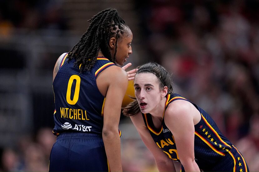 Caitlin Clark's teammates clap back at critics who say they aren't  protecting the Fever rookie | Marca