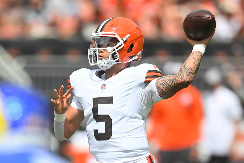 Julian Edelman issues a warning to Dillon Gabriel after the Browns made  Shedeur Sanders' role clear | Marca